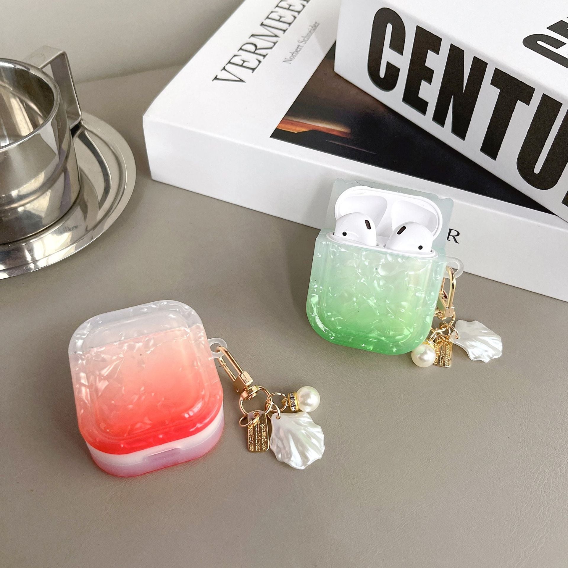 TPU Cover for Apple AirPods with Charging Case (2016) / (2019) / AirPods with Wireless Charging Case (2019) , Gradient Shell Grain Square Earphone Case with Pendant - Green TPU Cover for Apple AirPods with Charging Case (2016) / (2019) / AirPods with Wireless Charging Case (2019) , Gradient Shell Grain Square Earphone Case with Pendant - Green